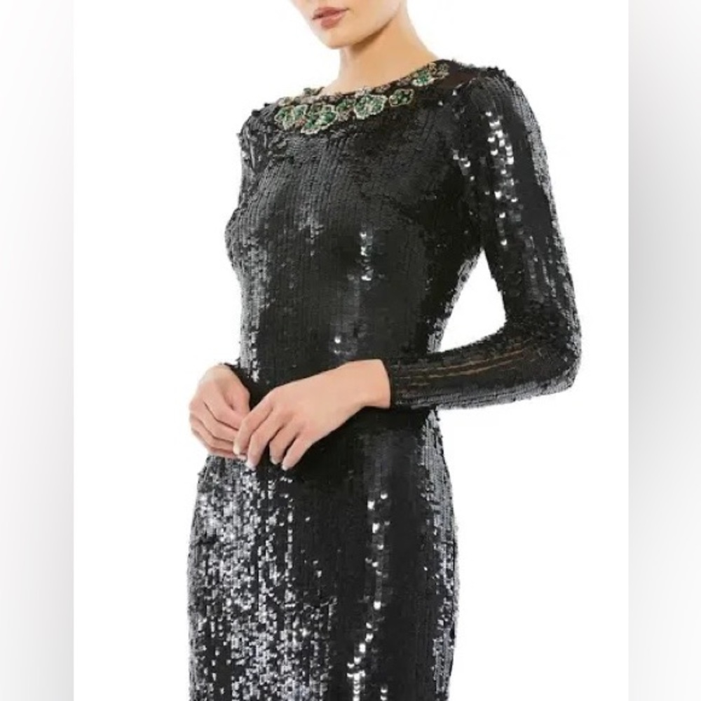 MAC DUGGAL
Beaded Neckline Long Sleeve Dress - Picture 15 of 15